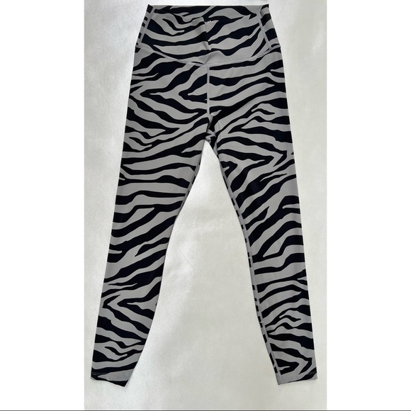 Varley Steel Zebra Print Set - Picture 8 of 9